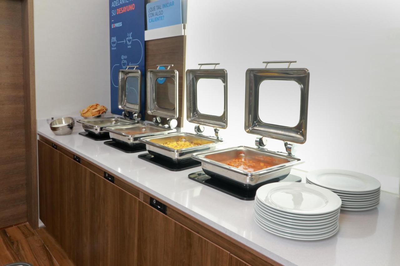 Holiday Inn Express - Monterrey - Fundidora By Ihg Eksteriør billede